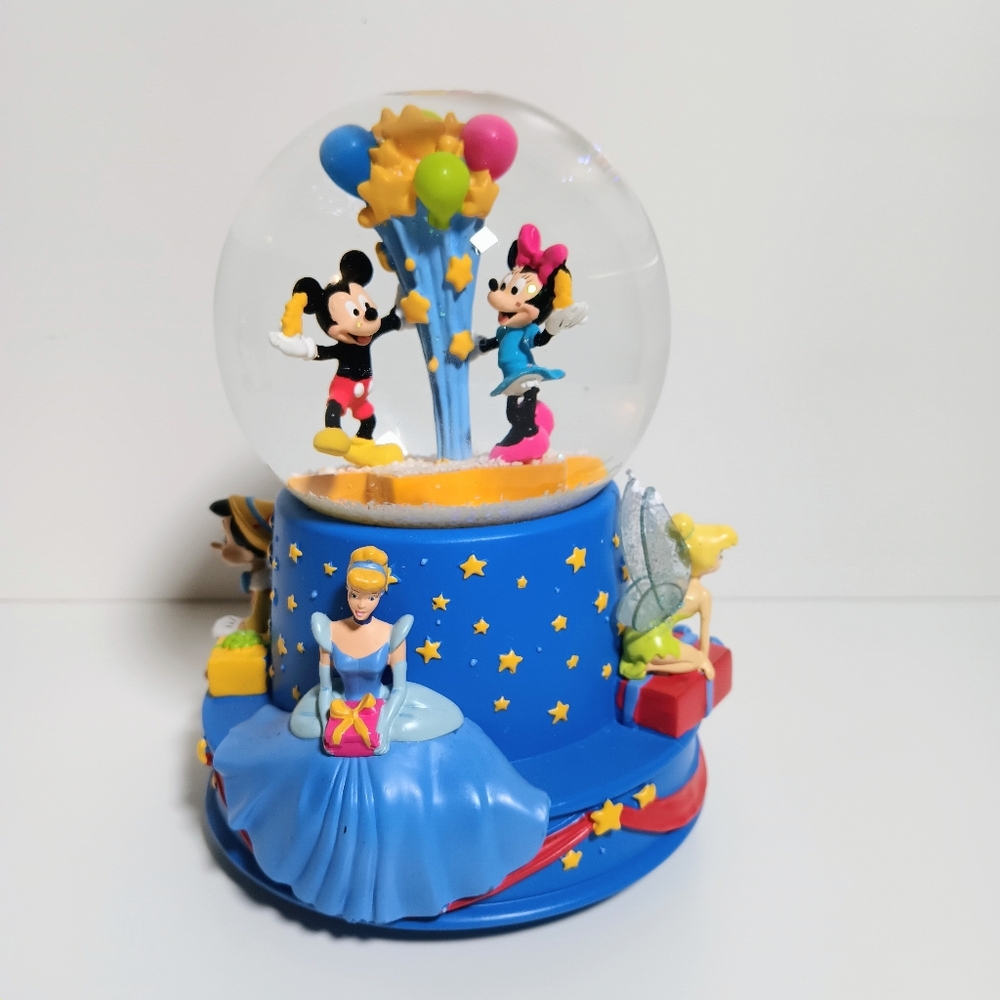 Disney Walt's 100th Musical Birthday Snow Globe 2001 Limited Edition